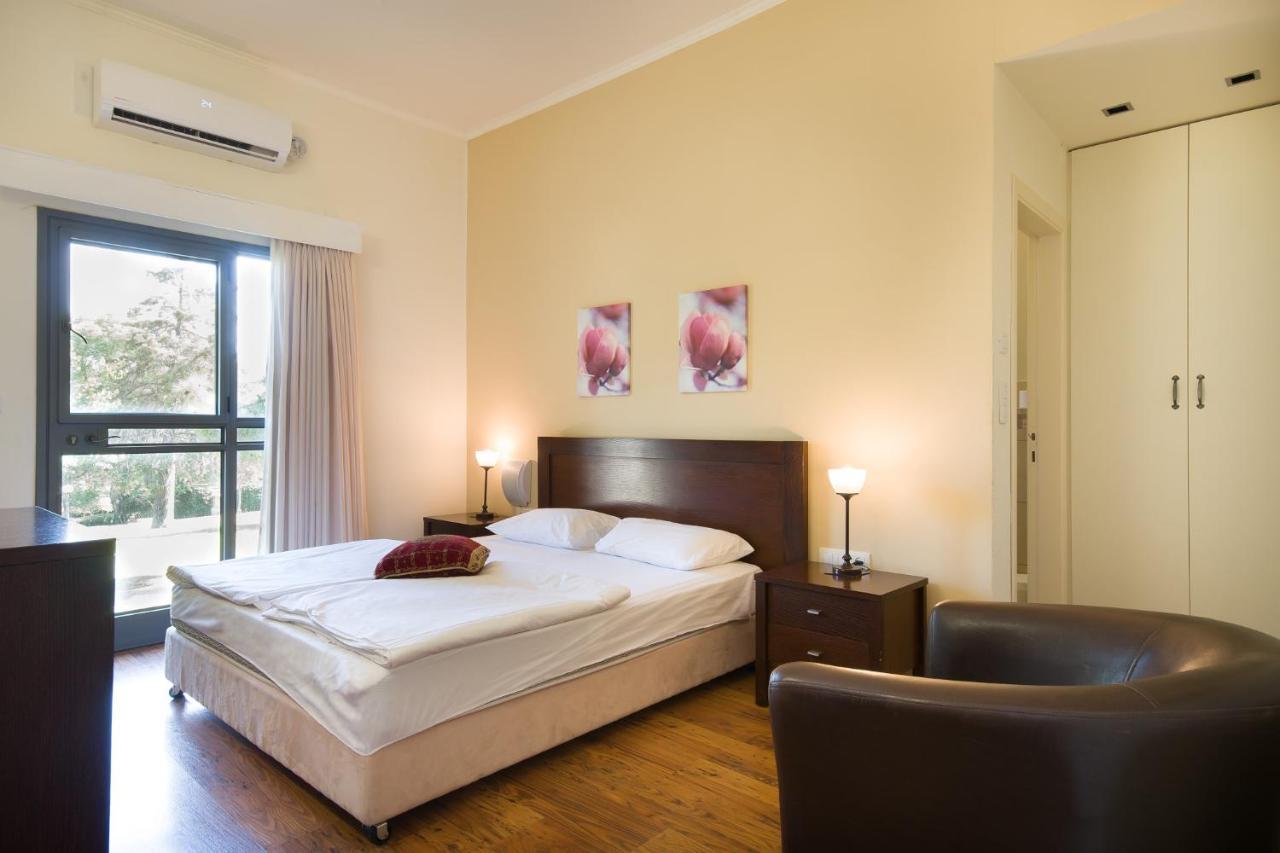 Hotel Zohar Badeshe Daliyya Esterno foto